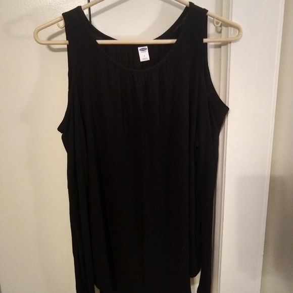 Cold shoulder top - Picture 2 of 3